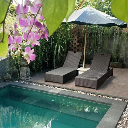 D'Puja Home Stay And Spa Nusa Dua  Kültér fotó