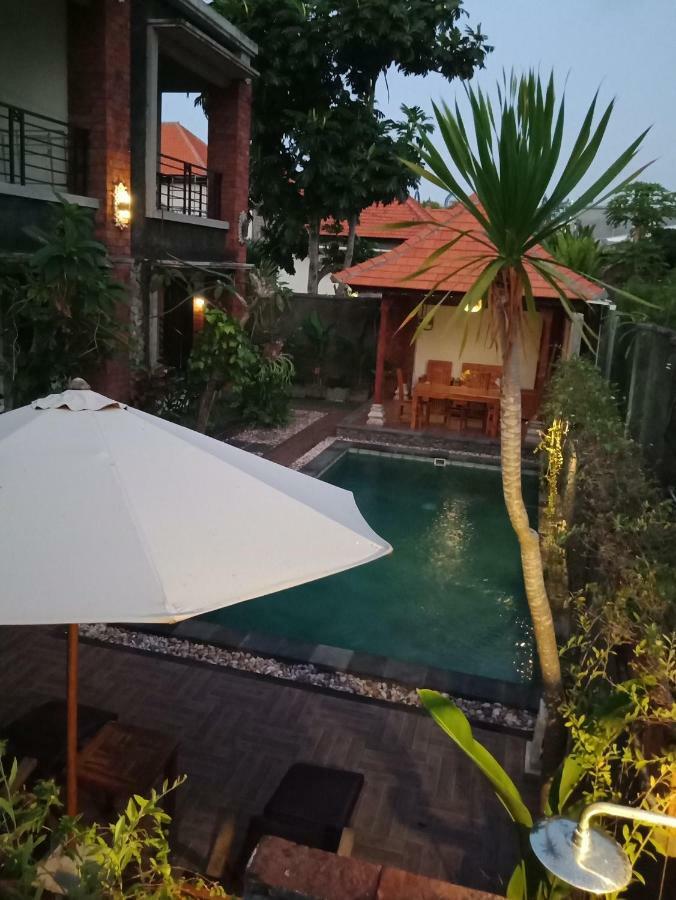 D'Puja Home Stay And Spa Nusa Dua  Kültér fotó